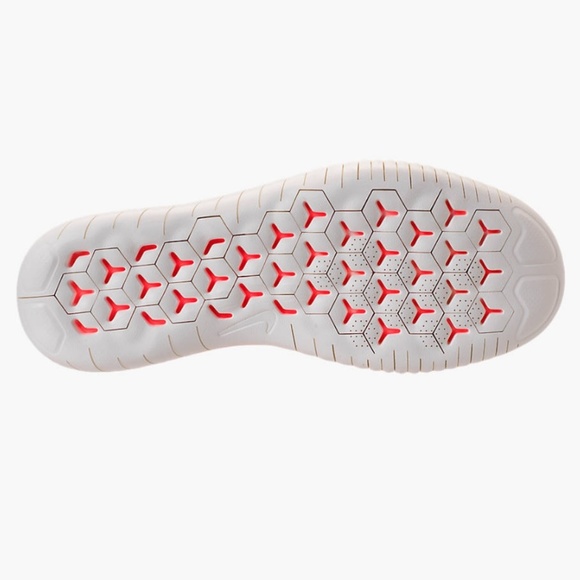 NWT Womens Nike Free RN Flyknit 2018 - Picture 7 of 8